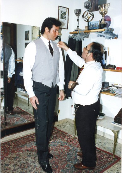 Il Sarto Maestro Graneri Stila la prova del Gilè